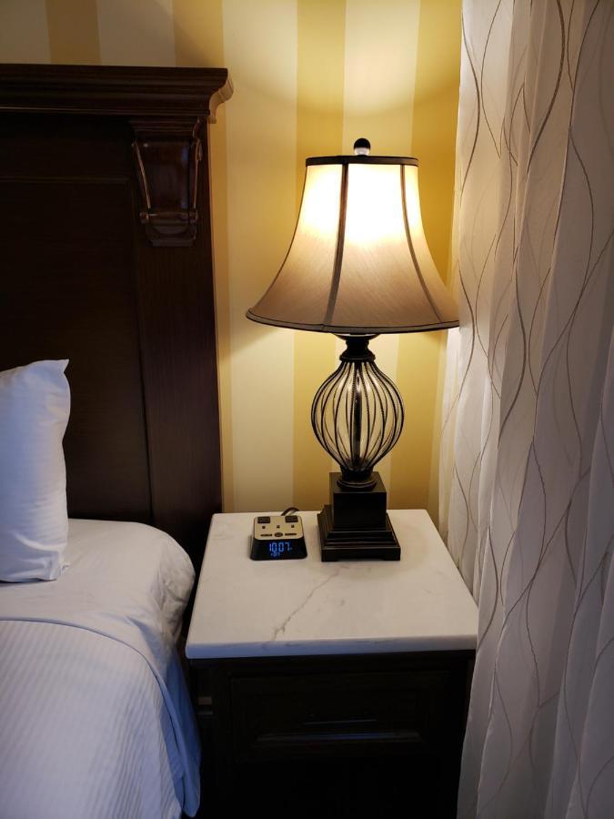 Arbutus Inn Victoria Extérieur photo